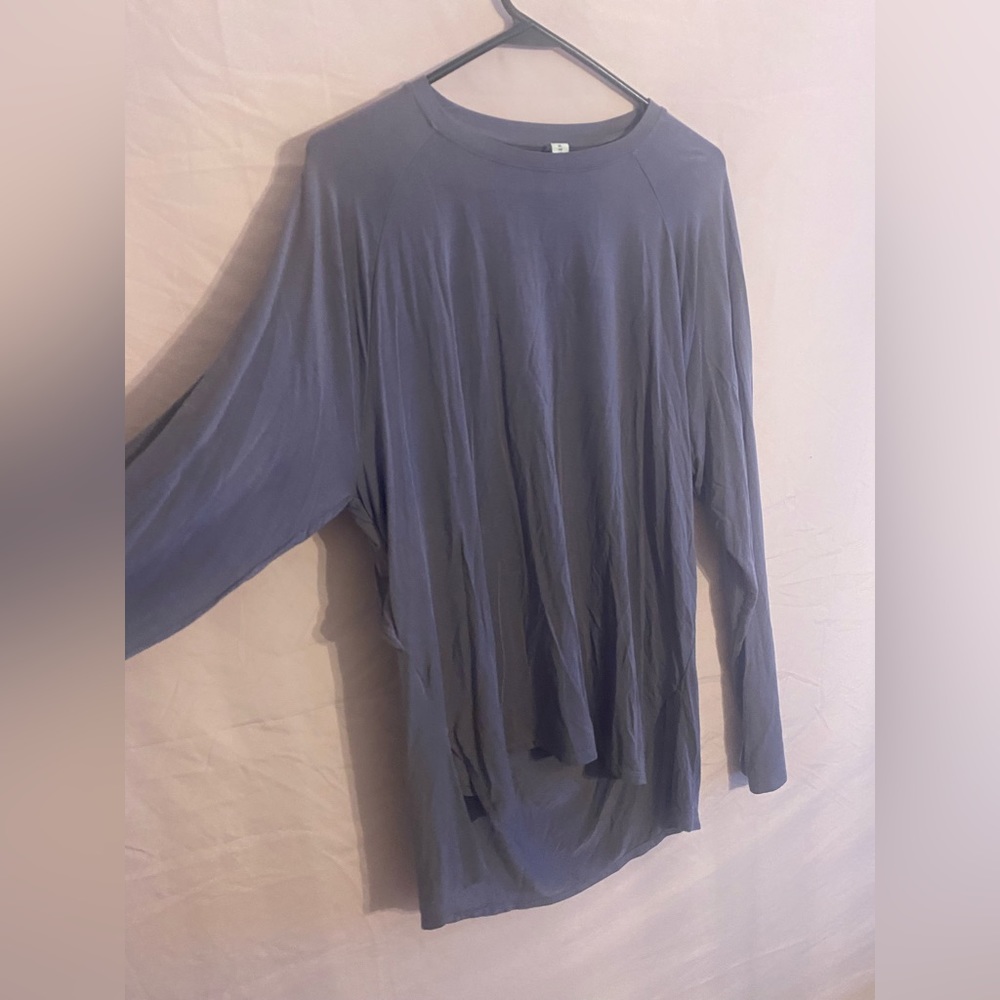 Long sleeve blue open back underarmour shirt